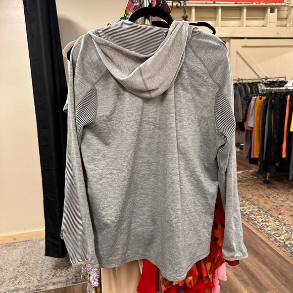 Oakley heather gray fleece lined jacket dawn patrol training - Picture 10 of 10